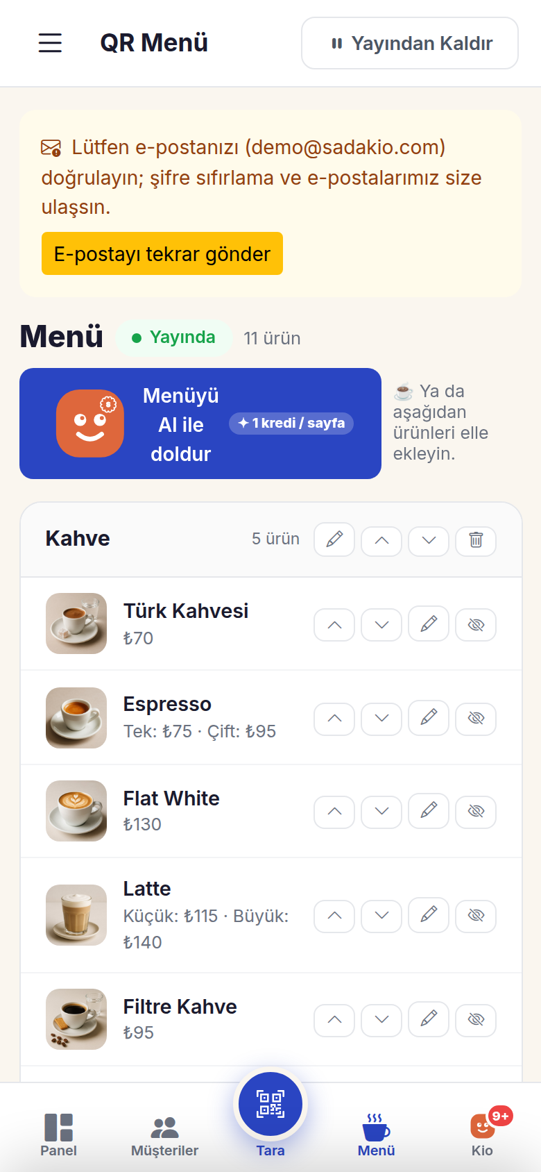 Sadakio QR menü ekranı — misafir menüyü ve sadakat kartını aynı koddan açar